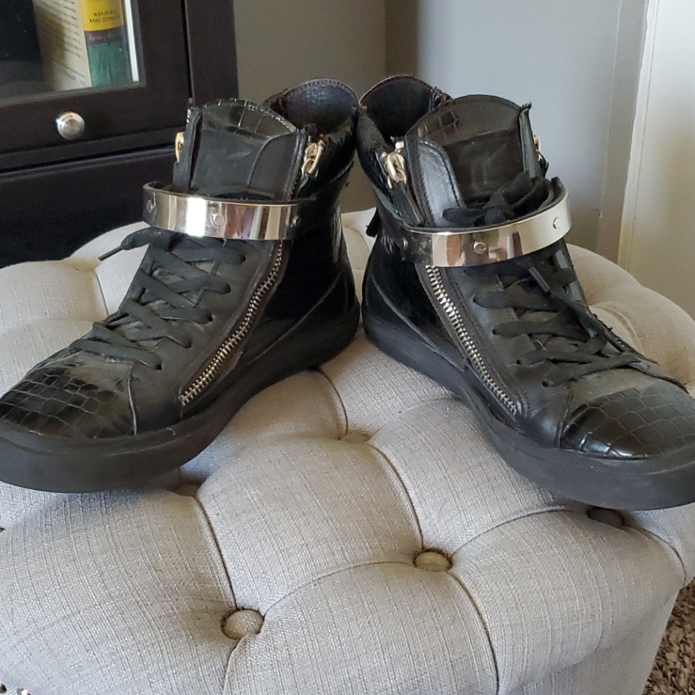 COPY - Giuseppe Zanotti size 43 black and silver